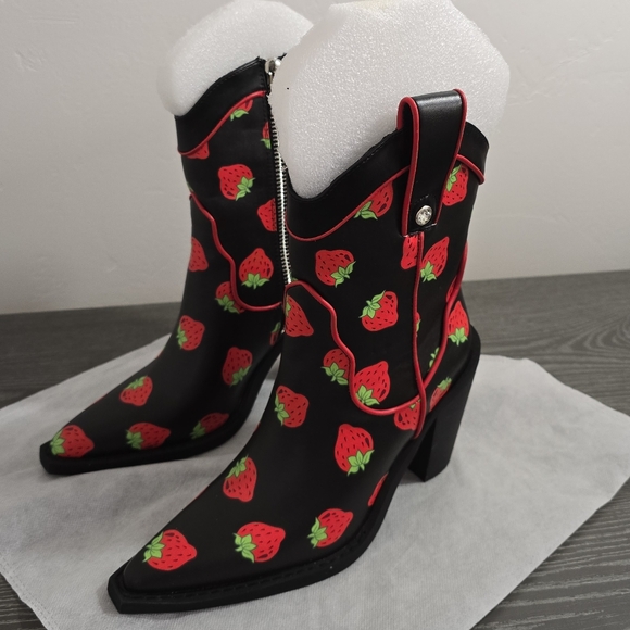 NWOB Dolls Kill X Strawberry Shortcake Black Cowboy Boots - Picture 2 of 3